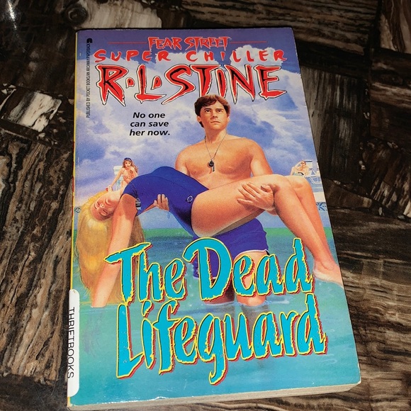 The dead lifeguard - Picture 1 of 2